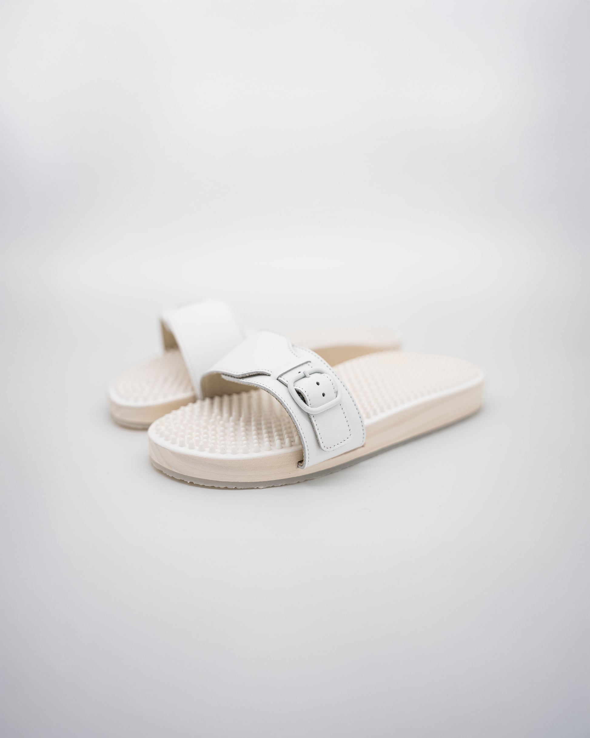 Noppe 78 Mono White