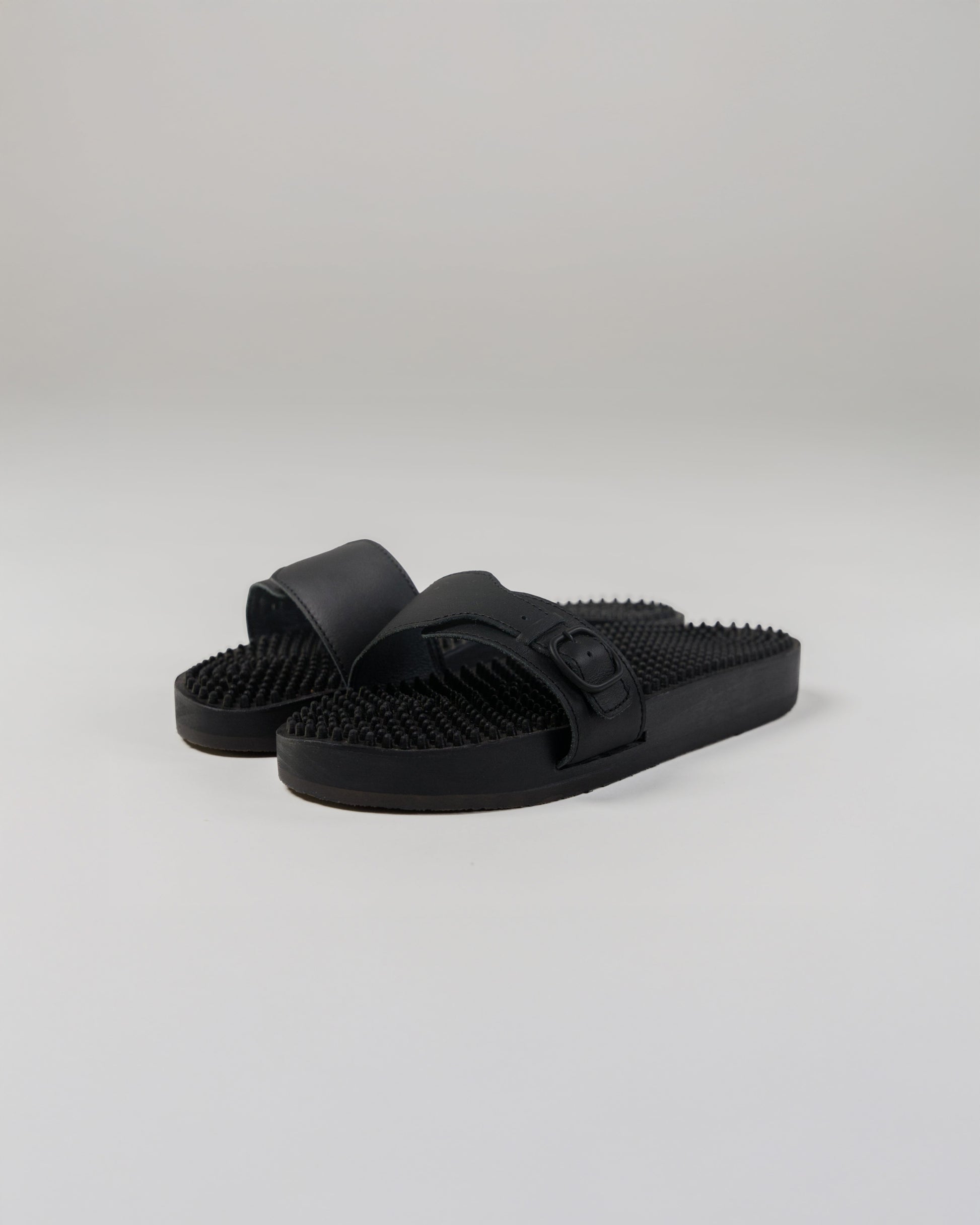 Noppe 78 Mono Black