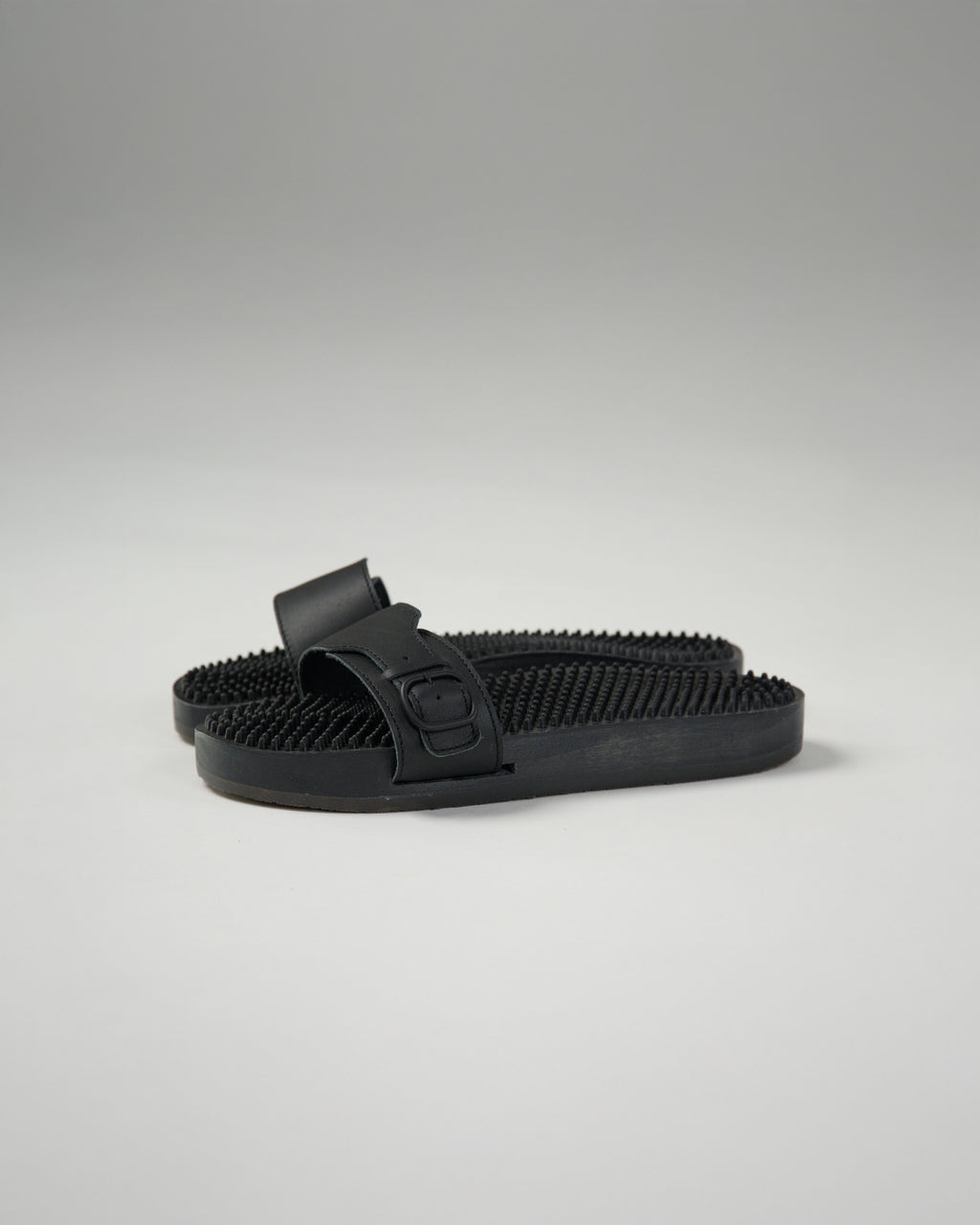 Noppe 78 Mono Black