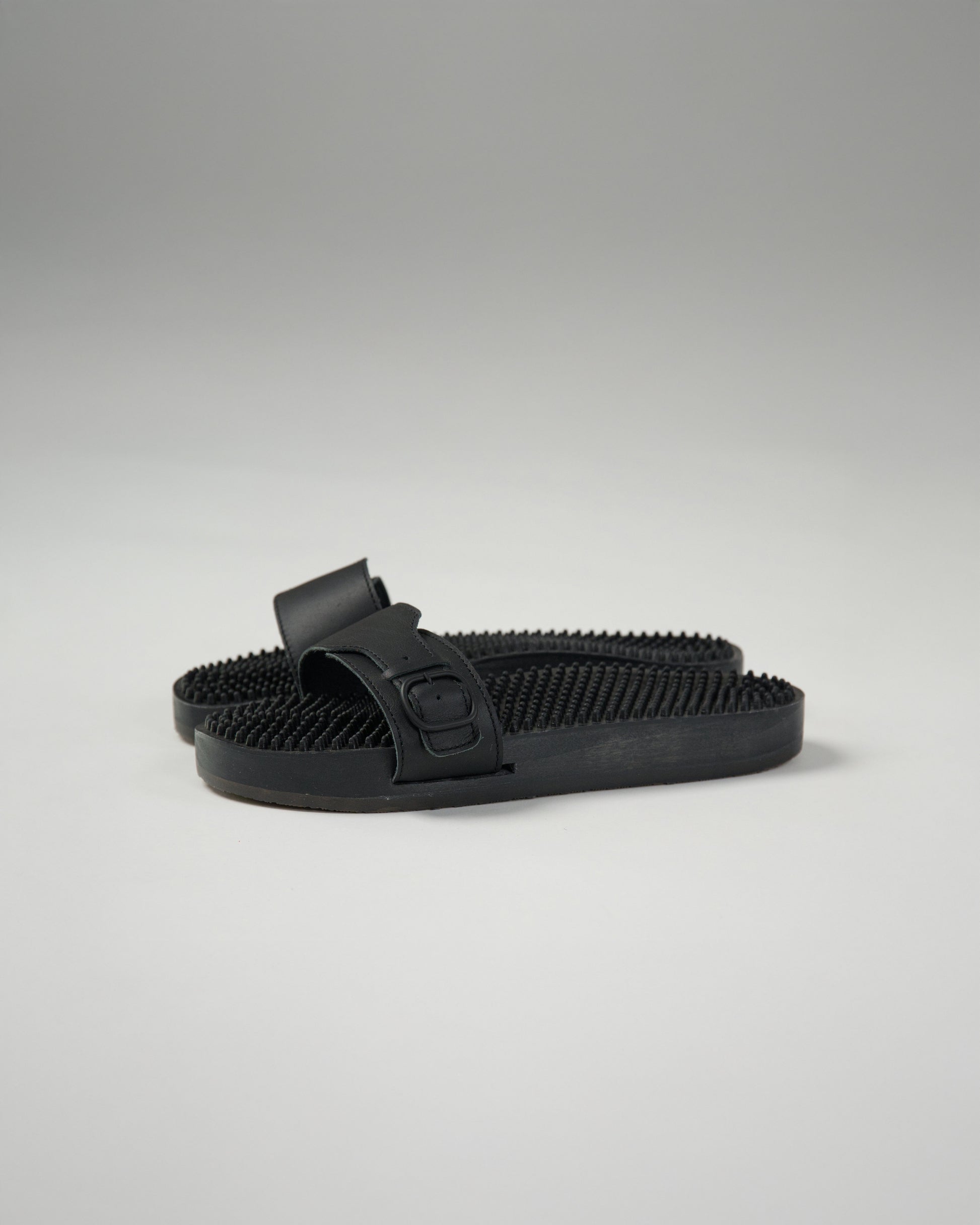 Noppe 78 Mono Black