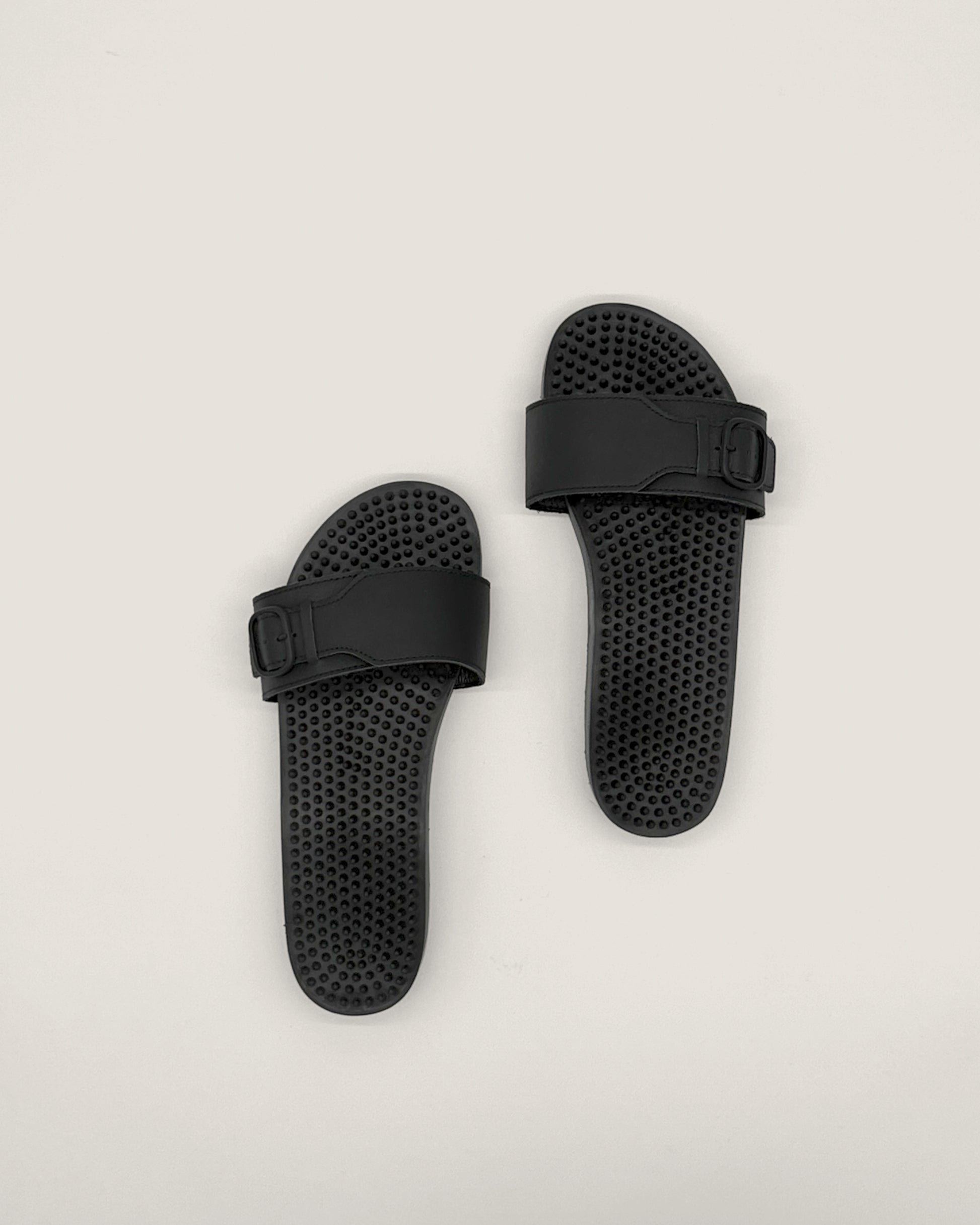 Noppe 78 Mono Schwarz