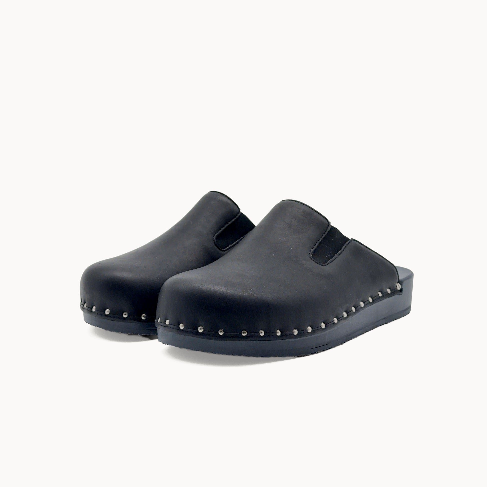 Pin 82 Mono Schwarz