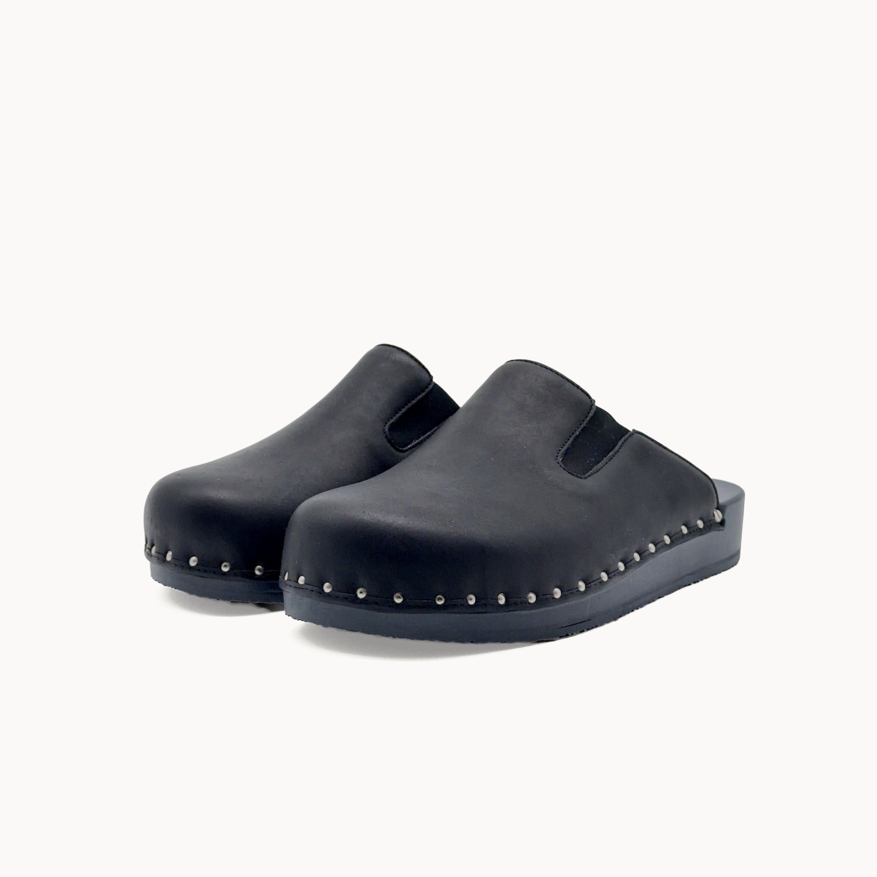 Pin 82 Mono Schwarz