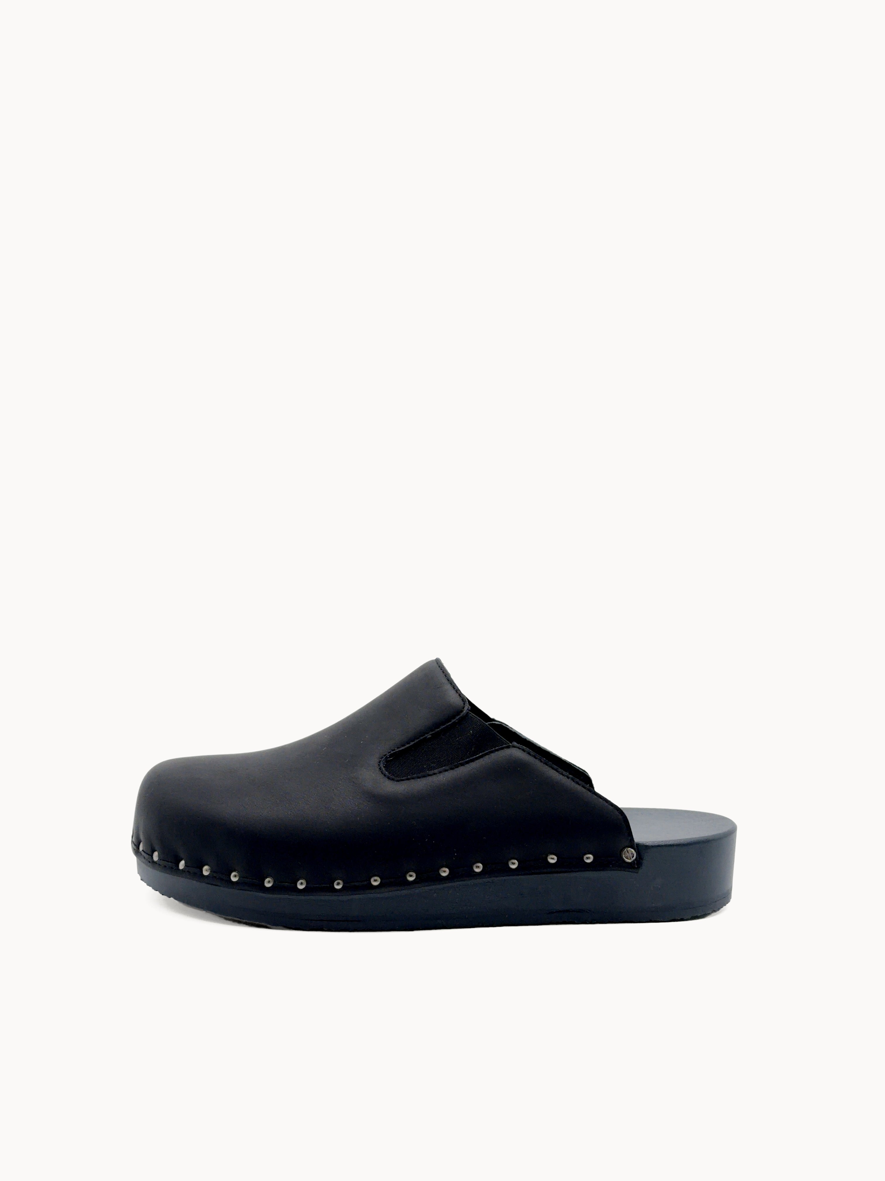 Pin 82 Mono Schwarz