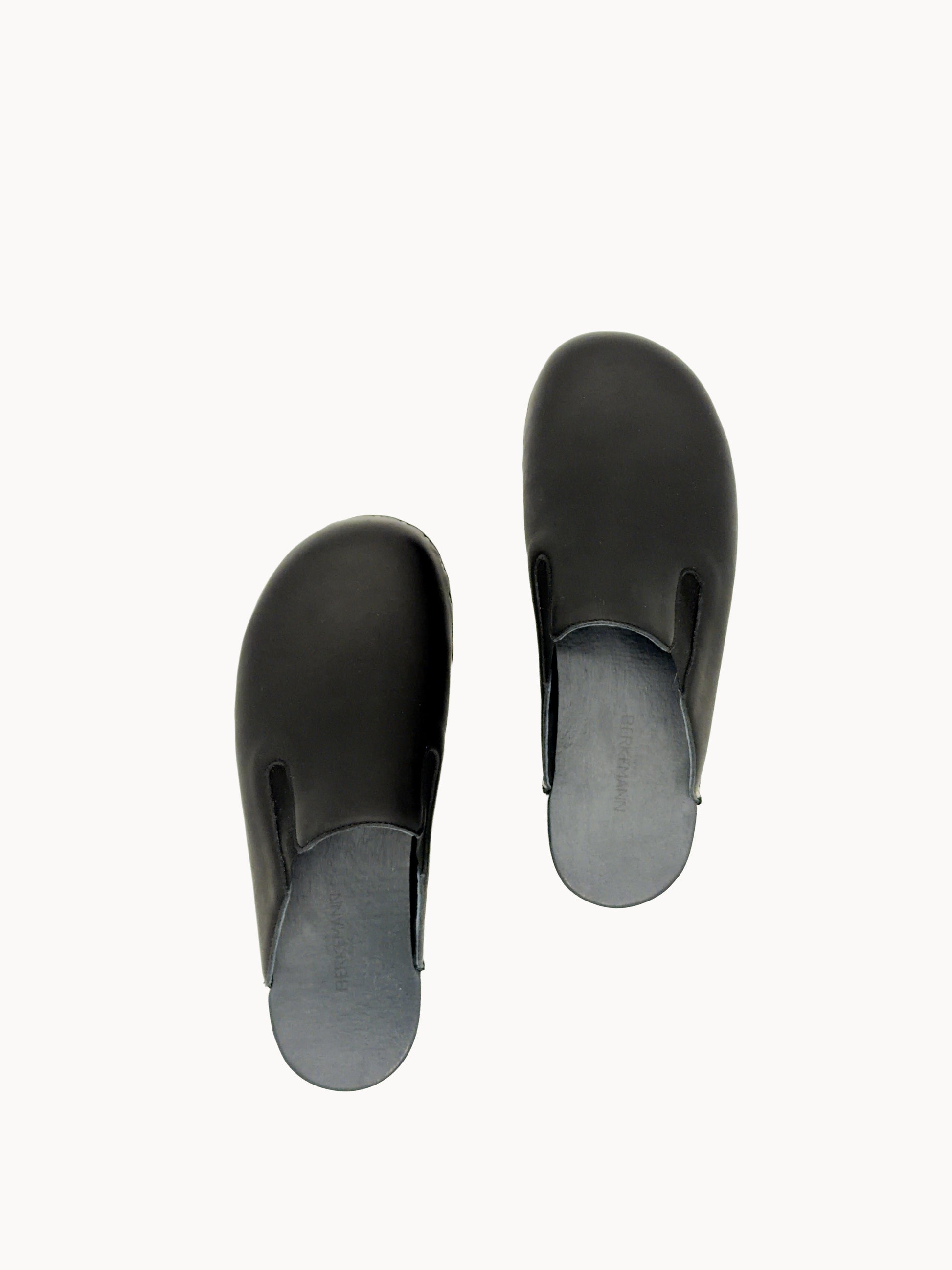 Pin 82 Mono Schwarz
