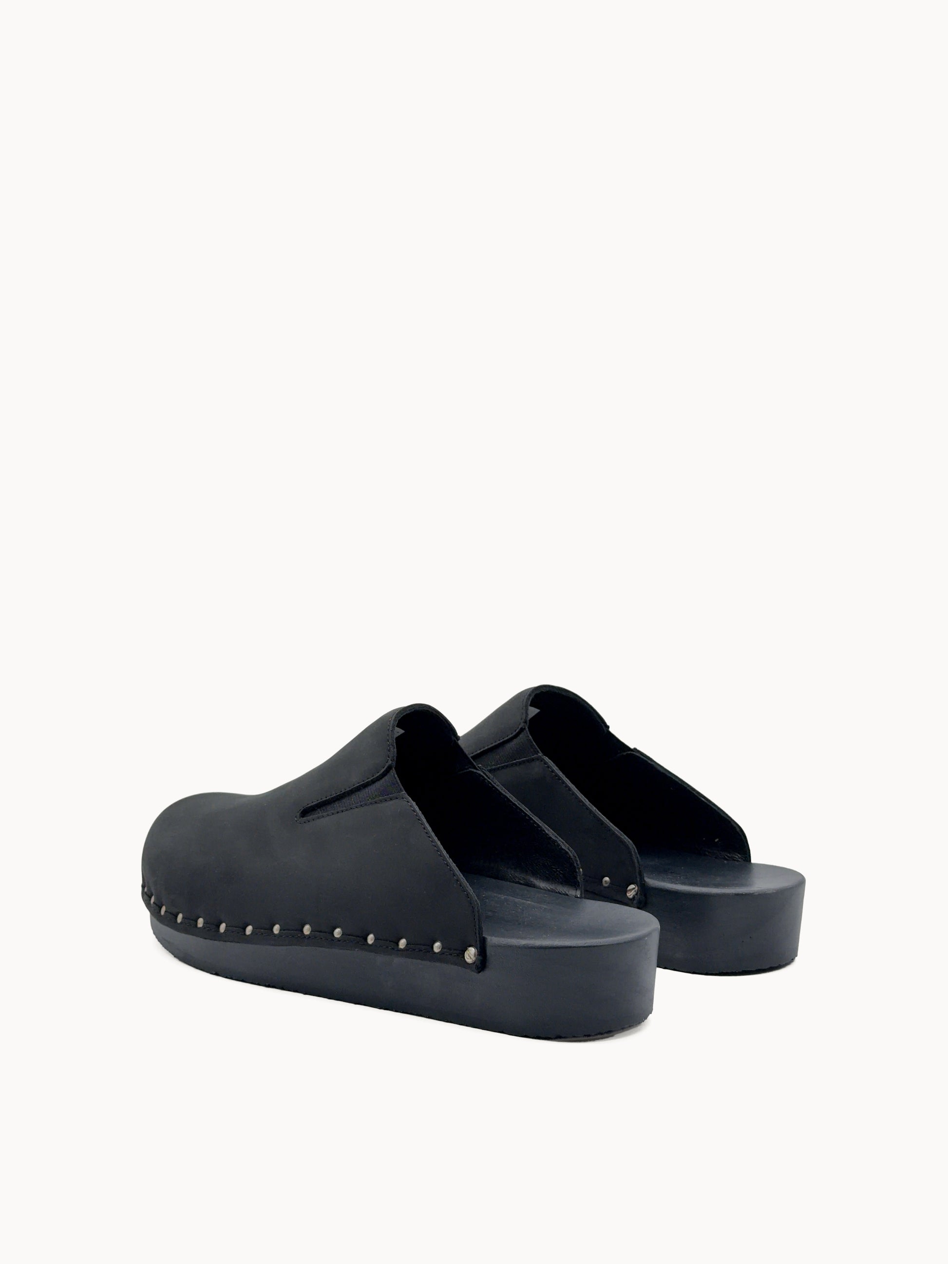 Pin 82 Mono Schwarz '25