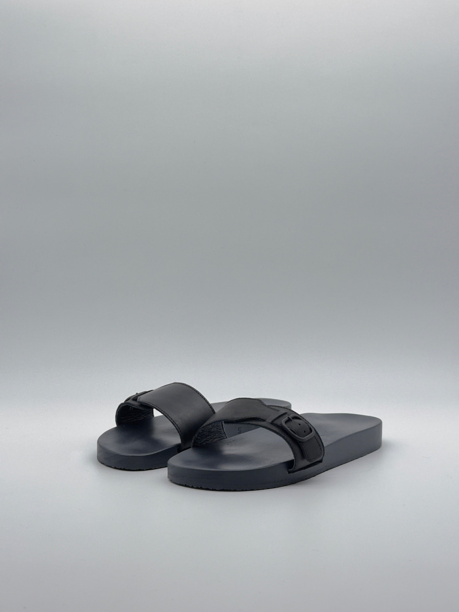 Sandale 57 mono schwarz