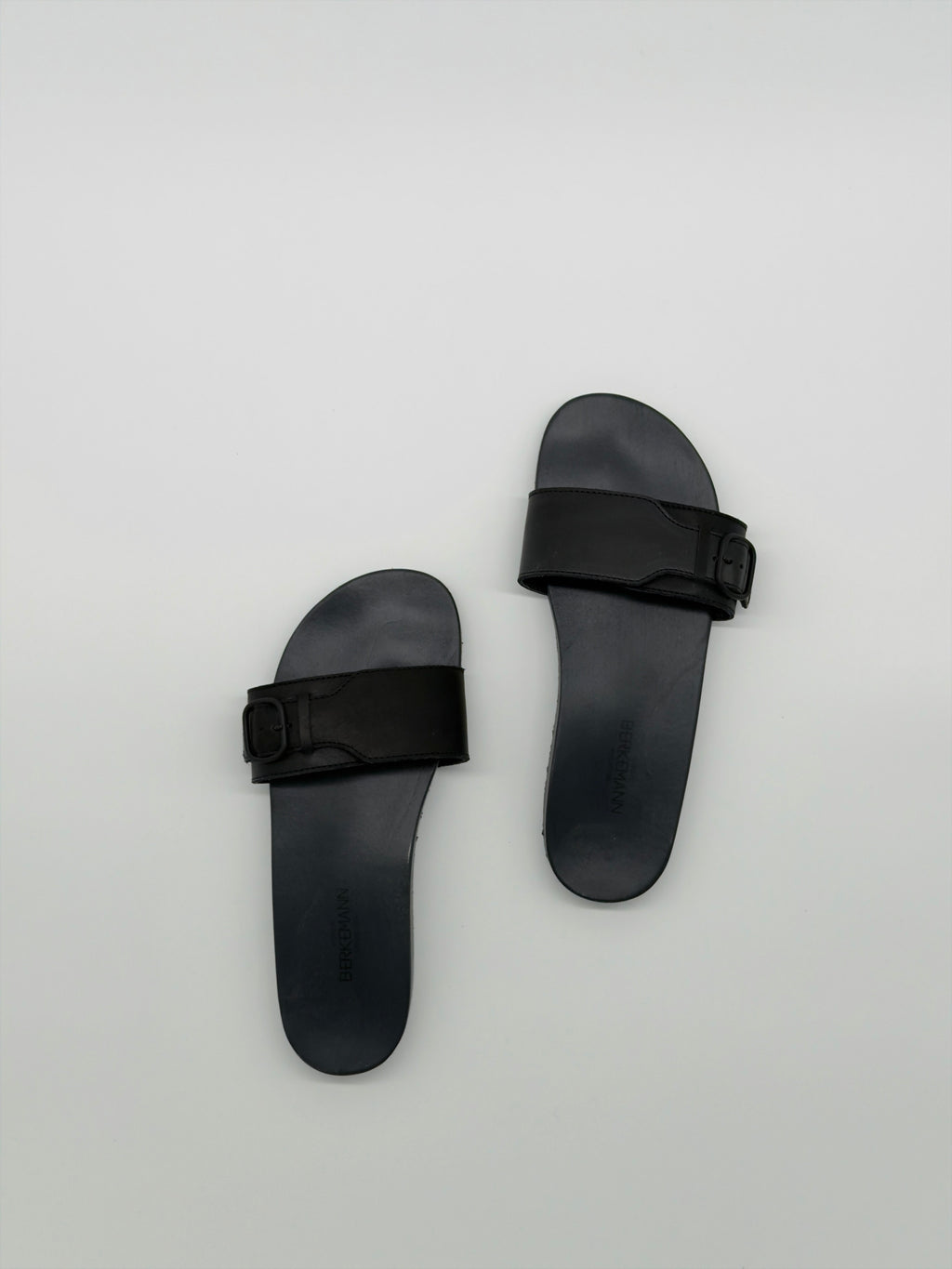 Sandale 57 mono schwarz